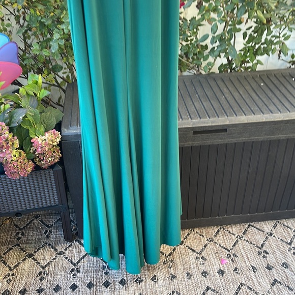 Ieena x Mac Duggal - Emerald Jersey One Shoulder Belted Trumpet Gown - Size 8 - Picture 9 of 13